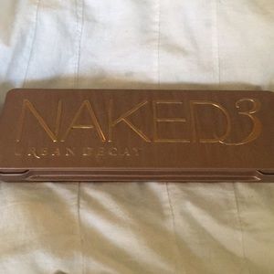 GUC Authentic Naked 3 palette.